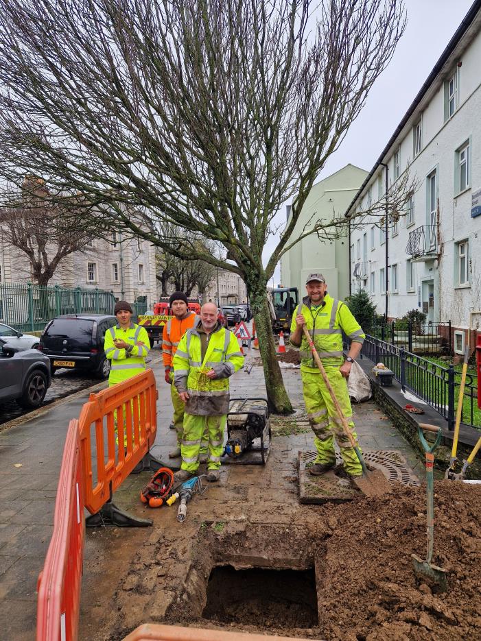 The Glendale team - happy despite the weather!