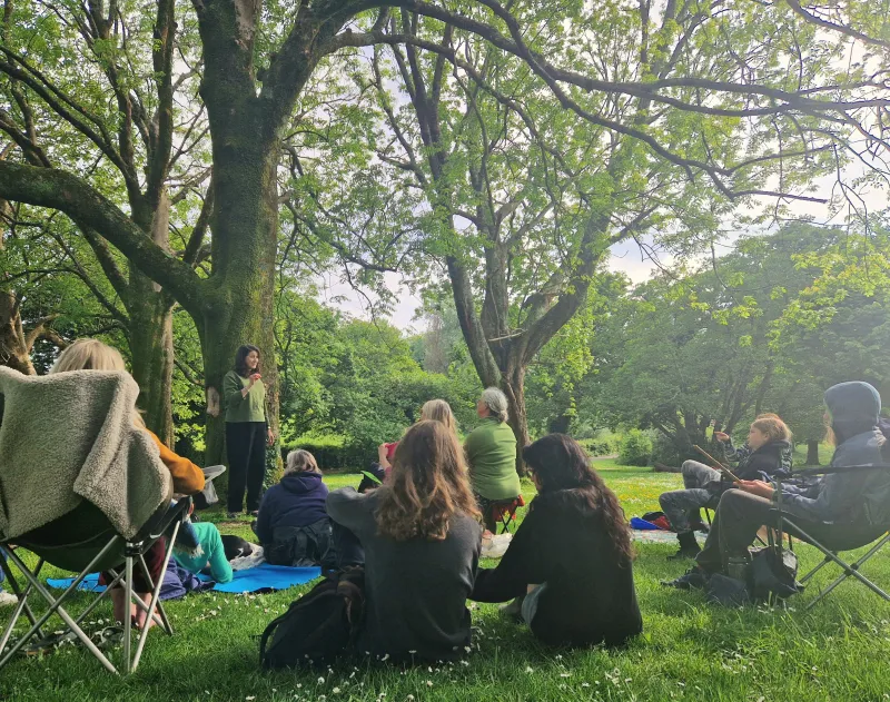 Storytelling with Lisa Schneidau